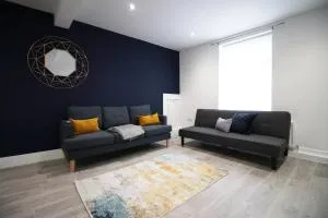 Station Terrace by Tŷ SA - 3 Bed in Mountain Ash - Mountain Ash