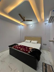 Hotel S K