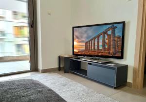 Bright & Modern home in Athens