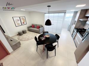 #2705# Duplex de 2 quartos próx. Serra Dourada