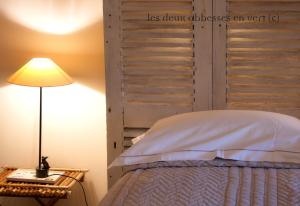 B&B / Chambres d'hotes Les Deux Abbesses en Vert | La Grande Maison B&B : photos des chambres