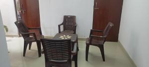 Viraj Cottage 2 bhk AC Free WiFi & Parking Near Ram Mandir