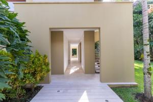 Glowing 4BR Villa with Pool at Mesa de Yeguas