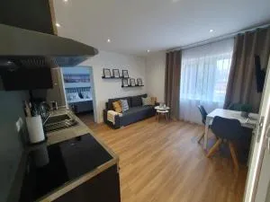 FeWo Francis - 希舍尔