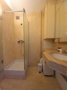 Studio et chambre sur jardin et mer