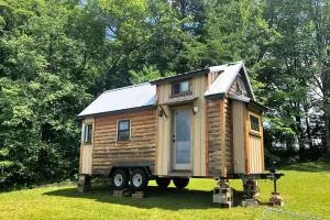 Gorgeous Tennessee Tiny House Perfect for a Glamping Getaway in Grandview - 罗克伍德