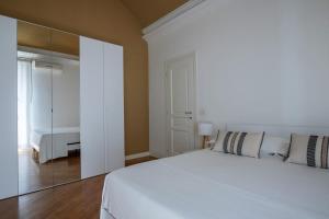 VE Apartment by My Temporary Home