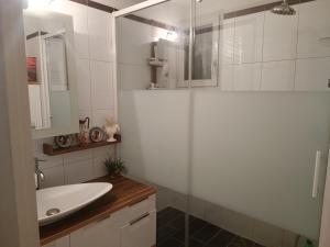 Sejours chez l'habitant Chambre d-hotes petit dejeuner compris : photos des chambres