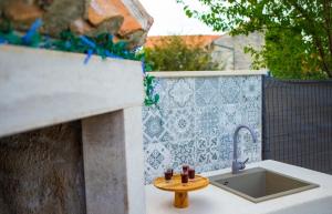 Kuća poli stare nuoni