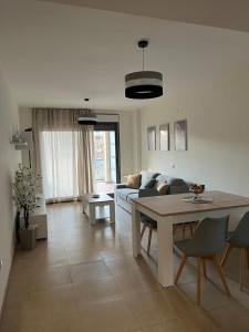 Lujoso apartamento con piscina en Panorámica - 4hvězdičkové hotely ve městě Sant Jordi