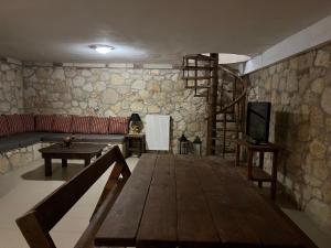 Stone house Vasilis