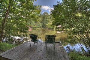 All Aboard - Log Cabin, Game Room, Hot Tub, Lake View, Private Dock - Blue Ridge, GA