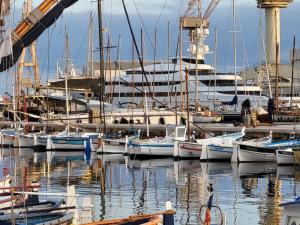 Appartement baie des anges vue sur mer, garage