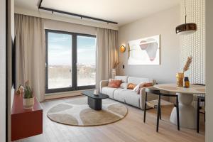 Luxury Brabank Amber Apartment Fitness, Sauna & Parking by Grandview