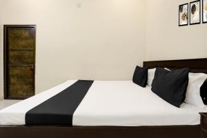 Hotel O Yatharth Inn Paying Guest House