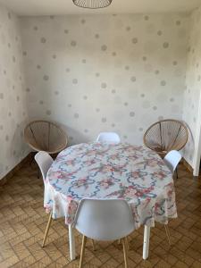 Maisons de vacances GITE du Petit Maine : photos des chambres