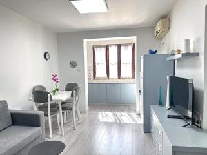 City Center 2BR Apartment