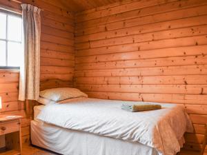 Field Lodge - E4380