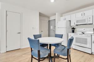 Simplicity At the Rim 1221 I Comfy 2 Bed 2 Bath