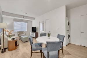 Simplicity At the Rim 1121 I Comfy 2 Bed 2 Bath