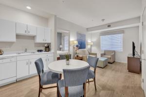 Simplicity At the Rim 1121 I Comfy 2 Bed 2 Bath