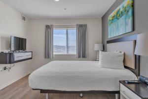 Simplicity At the Rim 1406 I Comfy 2 Bed 2 Bath