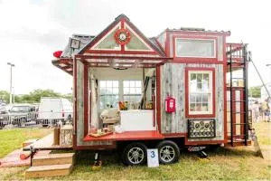 Unique Firefighter-Inspired Tiny House in Georgia - Turnwold