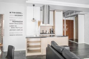 Lily Apart - Waterlane Pool & Gym Apartment