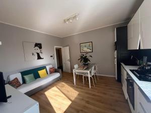 Historic Florence Apartment with Duomo View