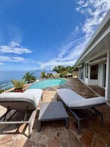 Villa Deep Blue Poerava with pool - Aoua