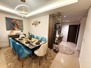 ZED WEST Al Sheikh Zayed Tower