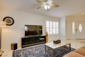 Pool and Golf On-Site! Extended Gilbert Getaway