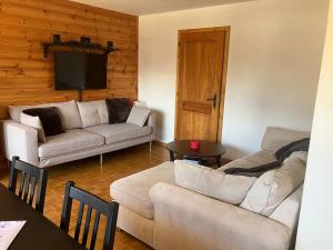 Large central apt with view