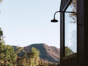 Off-Grid Cabin Tucked in Hunter Valley - Iona