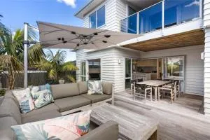 Sun and Surf Retreat - Papamoa Beach Holiday Home - 帕帕莫阿