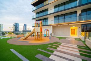 SettlerHomes - Upscale JVC Skyline On The 28th Fl with Calm