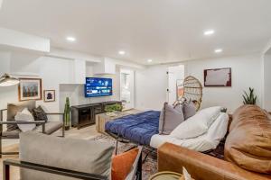 Sundance Retreat 2 King Beds Downtown & Kitchen