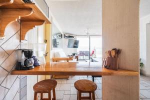 Apartment in a lakefront hotel