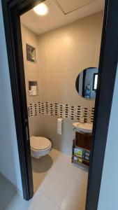 Maisons de vacances Villa with sea and mountain views : photos des chambres