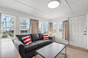 Cabana Beach #2 Condo Steps from the Beach