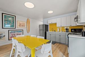 Cabana Beach #4 Condo Steps from the Beach