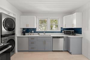 Pet Friendly Steps to the Beach Seahorse Ranch 3