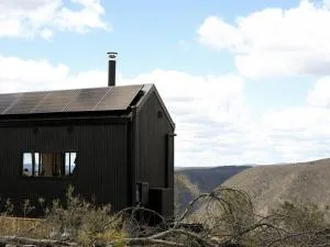 Pet Friendly Off-Grid Cabin Secluded in Nature -Zaid - Windellama