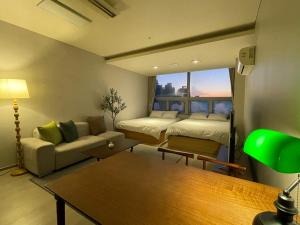 5sec from station, cosy house