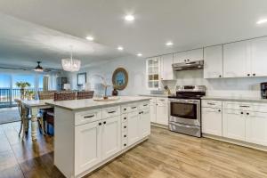 202 Atlantis condo