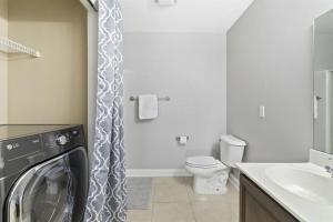 ND Luxury Townhome 8 min to ND Stadium!