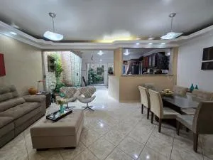 Casa de alto padrão cop 30 - Curro Velho