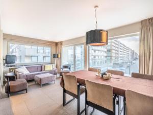 Apartment in Oostduinkerke with Sea View