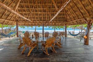 Casa Yosi, Beach Front Piece of Heaven