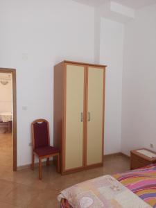 Apartments by the sea Podgora, Makarska - 2593